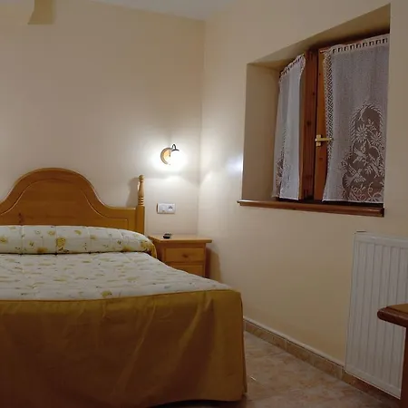 Hostel Refugio Lucien Briet Torla